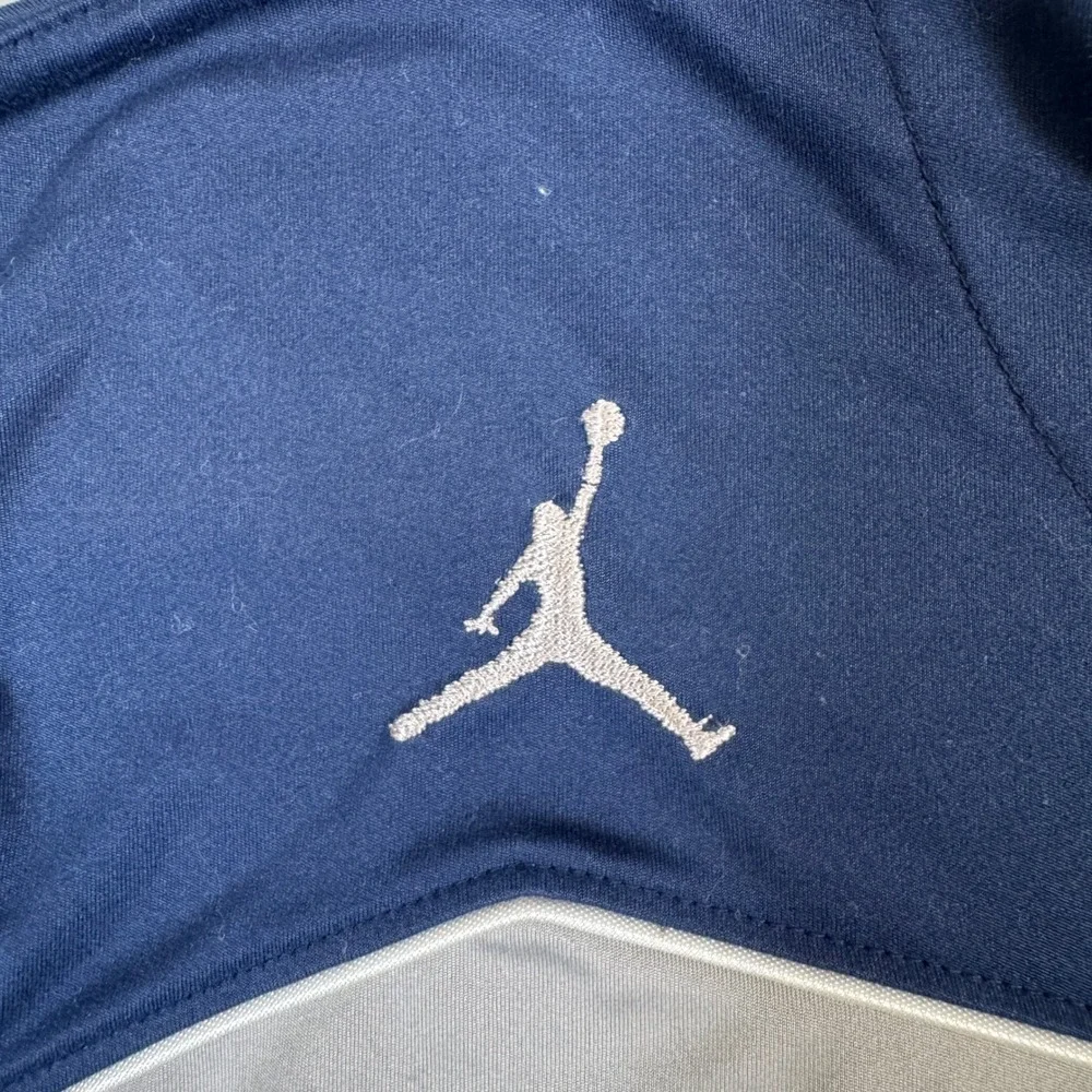 Jordan Georgetown Hoyas Long Sleeve Shooting Shirt Grey Navy Mens Medium NikeFIT